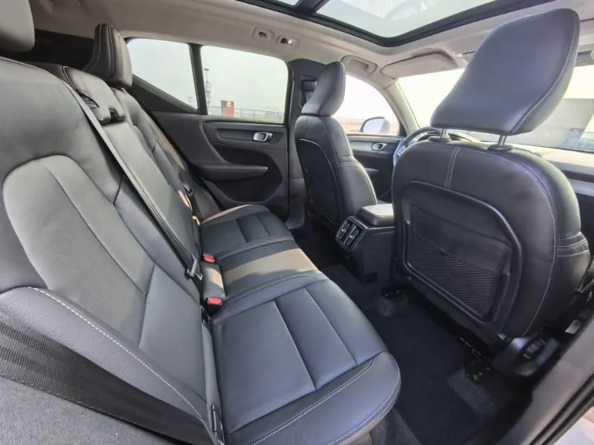 Volvo 2021 XC40 2.0T T4 4-wheel drive Zhiyuan Deluxe Edition Automatic Gear 7