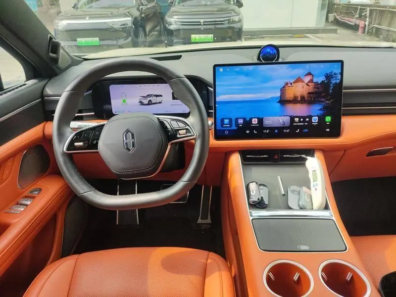 AITO 2025 AITO M5 extended range Ultra 4-wheel drive version automatic gear 5