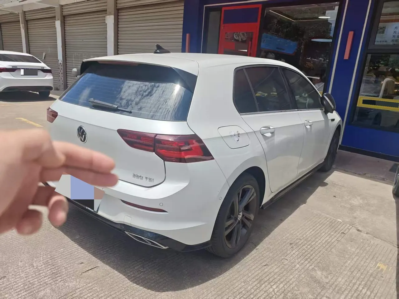 Volkswagen 2023 Golf 8 R-Line 1.4TSI 280TSI Lite Automatic 2