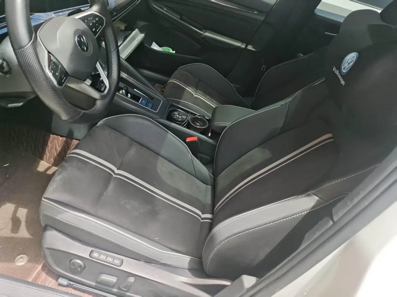 Volkswagen 2023 Golf 8 R-Line 1.4TSI 280TSI Lite Automatic 6