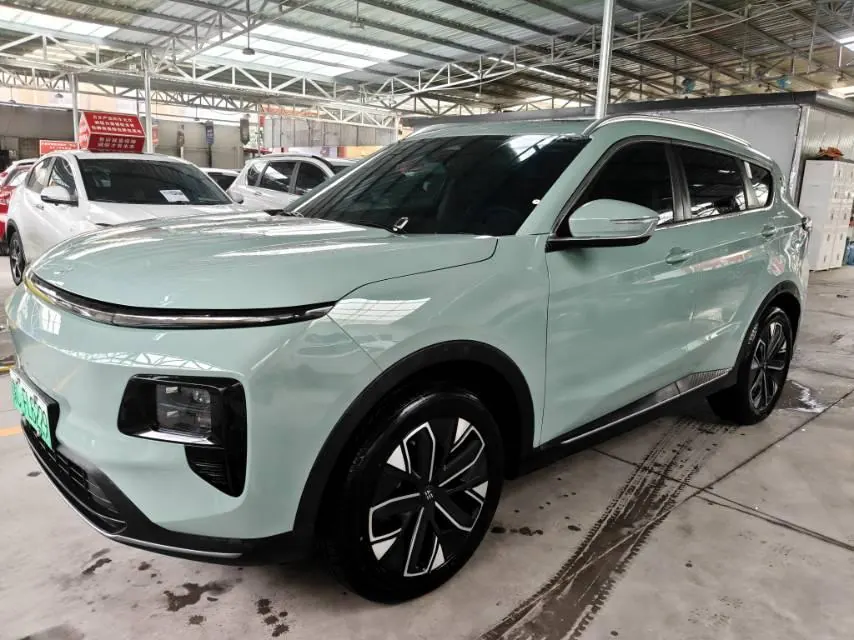 Открыть галерею: Jetour 2024 Shanhai L7 1.5T 120km MAX 5-seat automatic gear