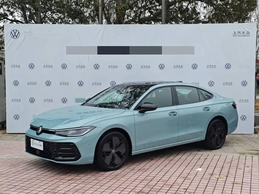 Открыть галерею: Volkswagen 2025 Passat Pro 2.0TSI 380TSI Star Dragon Edition Automatic Gear