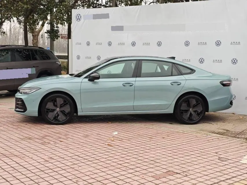 Volkswagen 2025 Passat Pro 2.0TSI 380TSI Star Dragon Edition Automatic Gear 2
