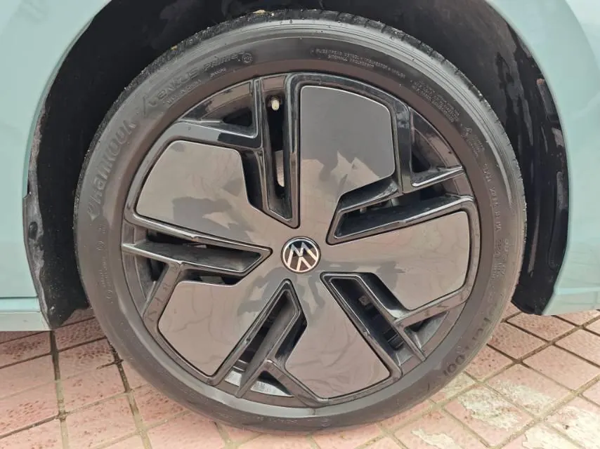Volkswagen 2025 Passat Pro 2.0TSI 380TSI Star Dragon Edition Automatic Gear 9