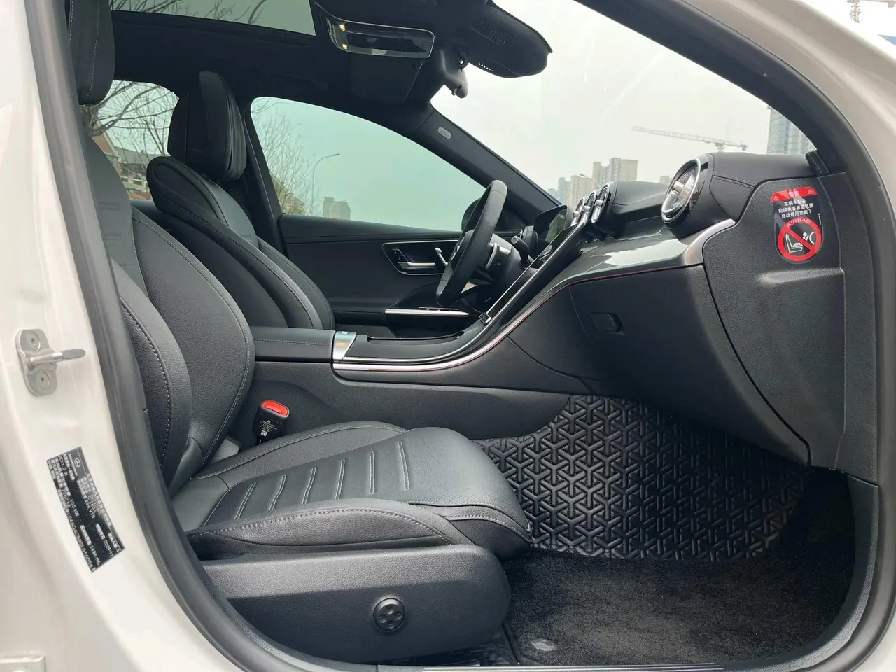 Mercedes Benz Class C 2025 C 260 L 48V 1.5T Sports Edition Automatic Gear 4