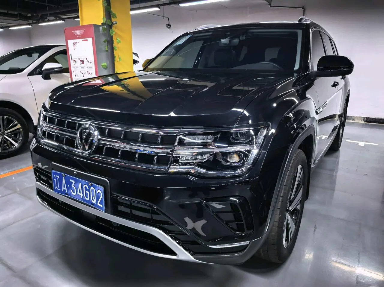打开图片灯箱:Volkswagen 2024 Tuang 2.0TSI 380TSI 4WD Respect Deluxe Automatic Transmission