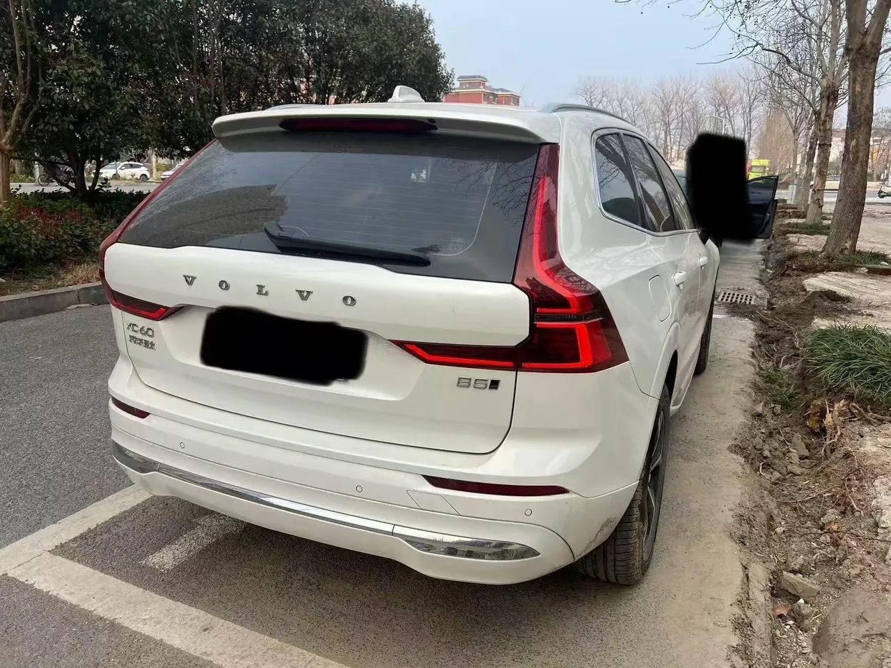 Volvo 2026 XC60 48V 2.0T B5 4-wheel drive Zhiyuan Deluxe Edition Automatic Gear 5