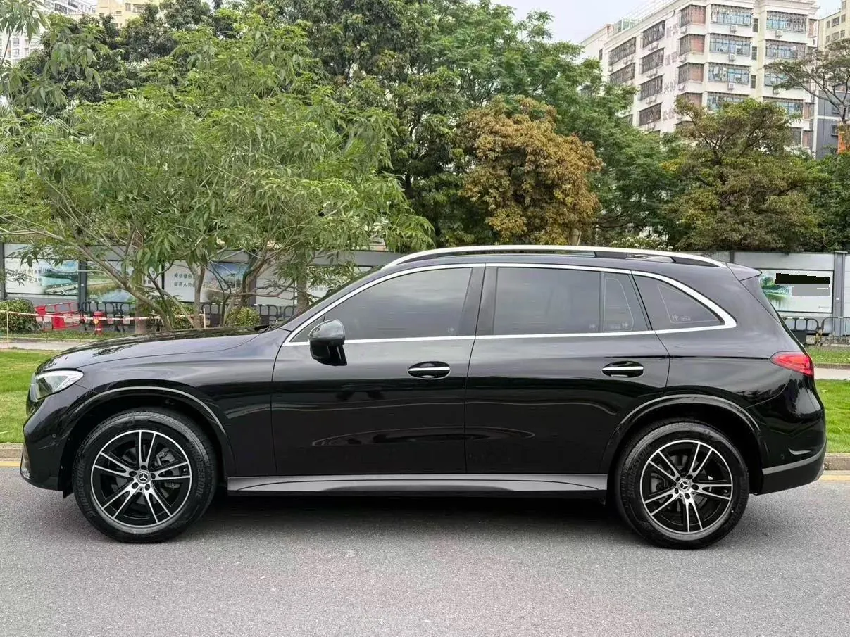 Mercedes Benz 2025 GLC 260 L 4MATIC 48V 2.0T Luxury 5-seat Automatic Gear 6