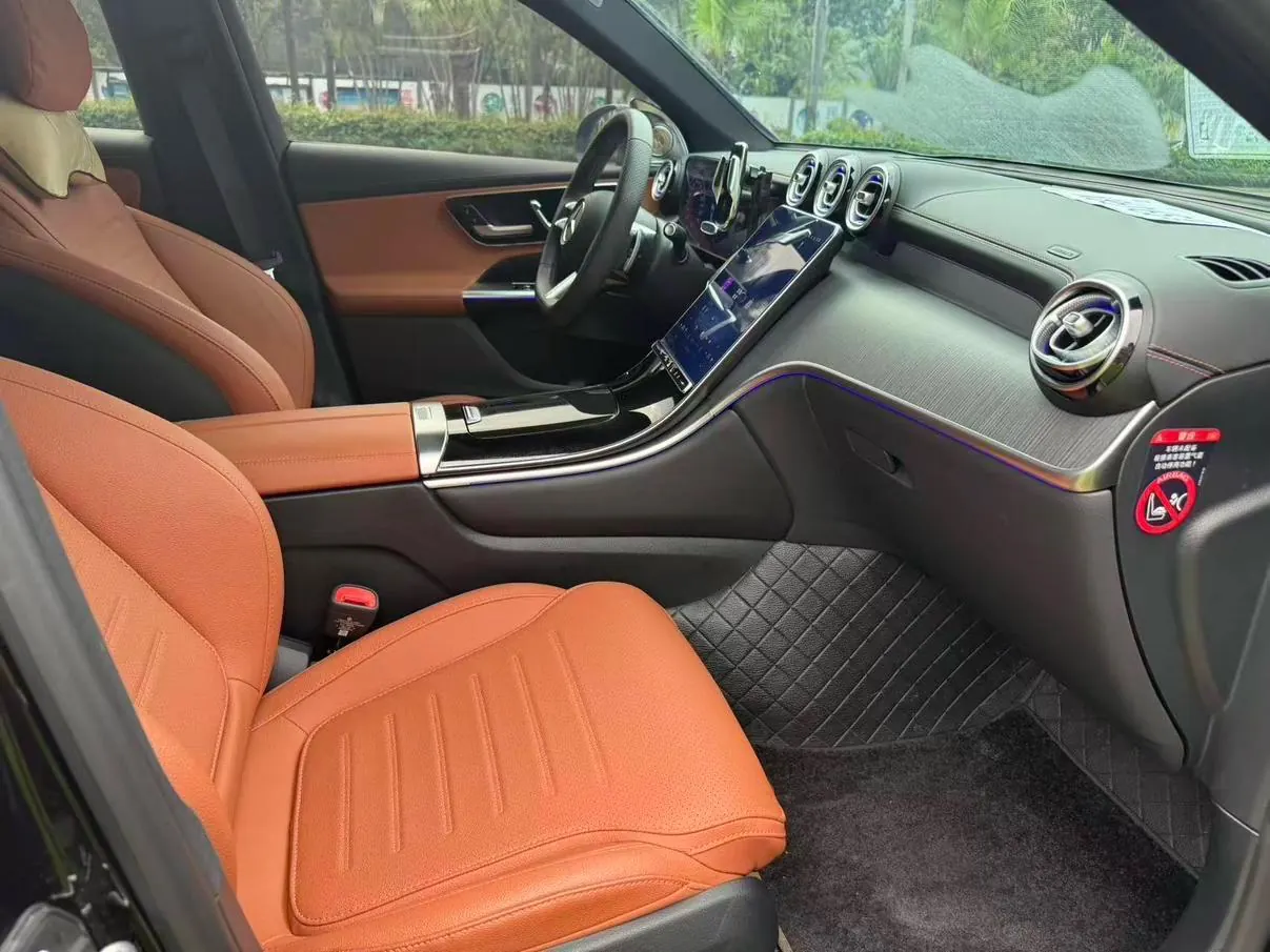 Mercedes Benz 2025 GLC 260 L 4MATIC 48V 2.0T Luxury 5-seat Automatic Gear 8