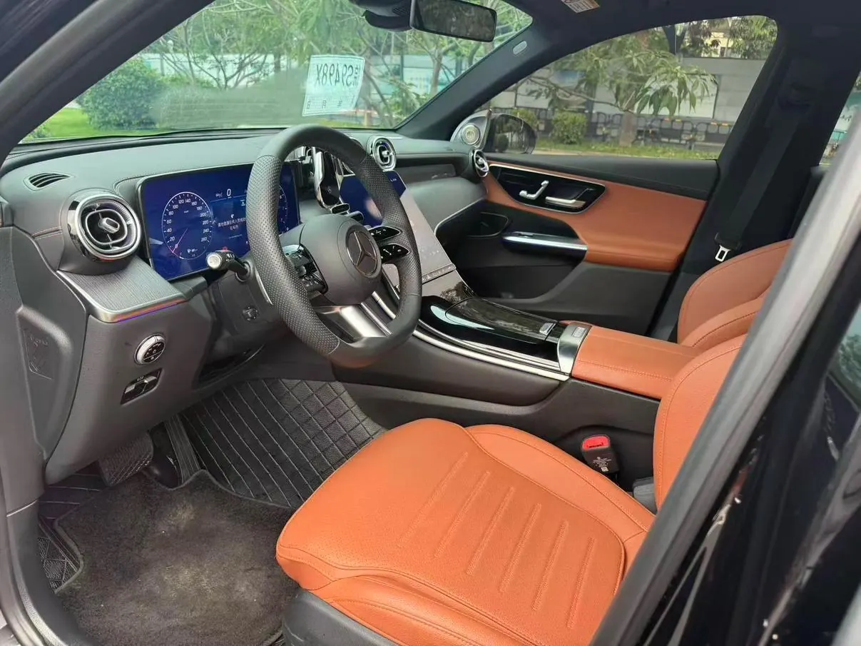 Mercedes Benz 2025 GLC 260 L 4MATIC 48V 2.0T Luxury 5-seat Automatic Gear 9