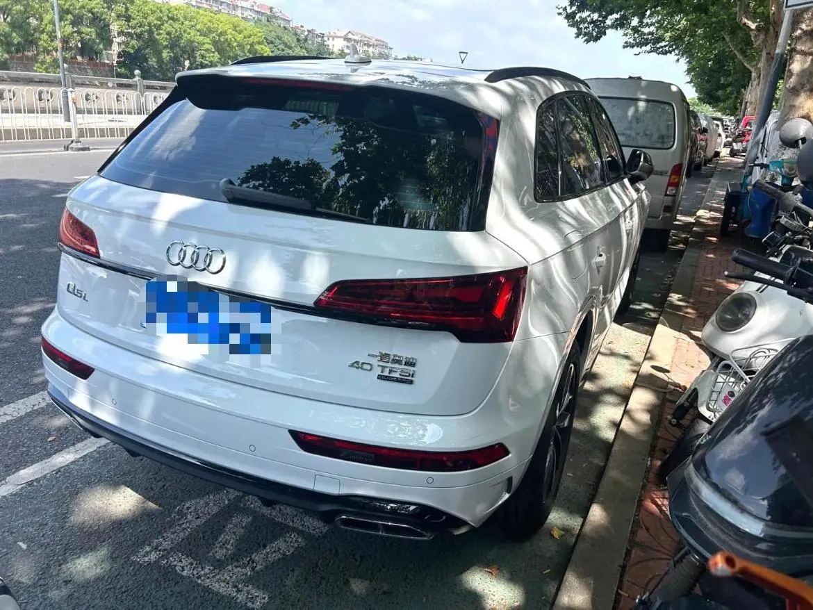Audi 2025 Q5L 2.0TFSI 40TFSI luxury dynamic automatic 5