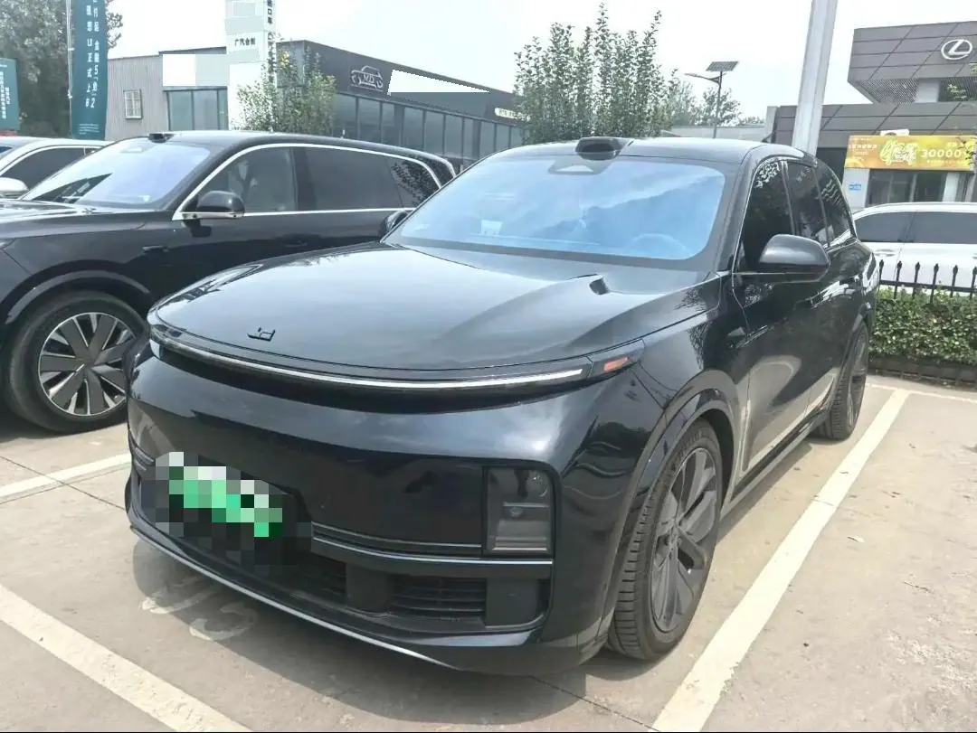 Li 2024 L8 Ultra Automatic - View 1