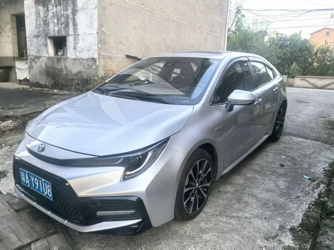 打开图片灯箱:Toyota 2022 Lei Ling Shuangqing 1.8H Stepless Sports Edition Automatic Gear