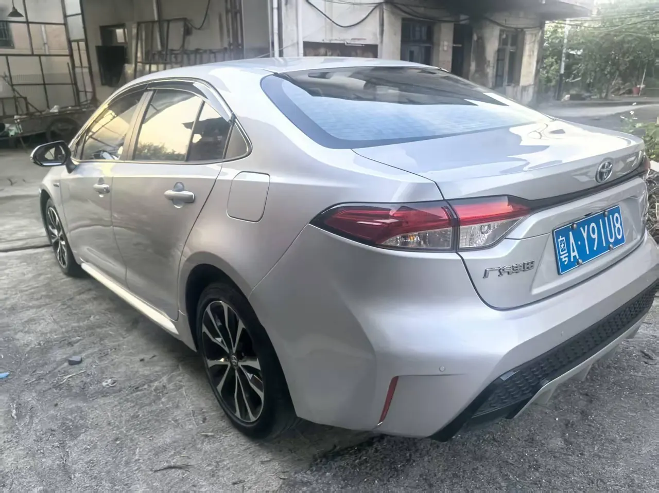 Toyota 2022 Lei Ling Shuangqing 1.8H Stepless Sports Edition Automatic Gear 9