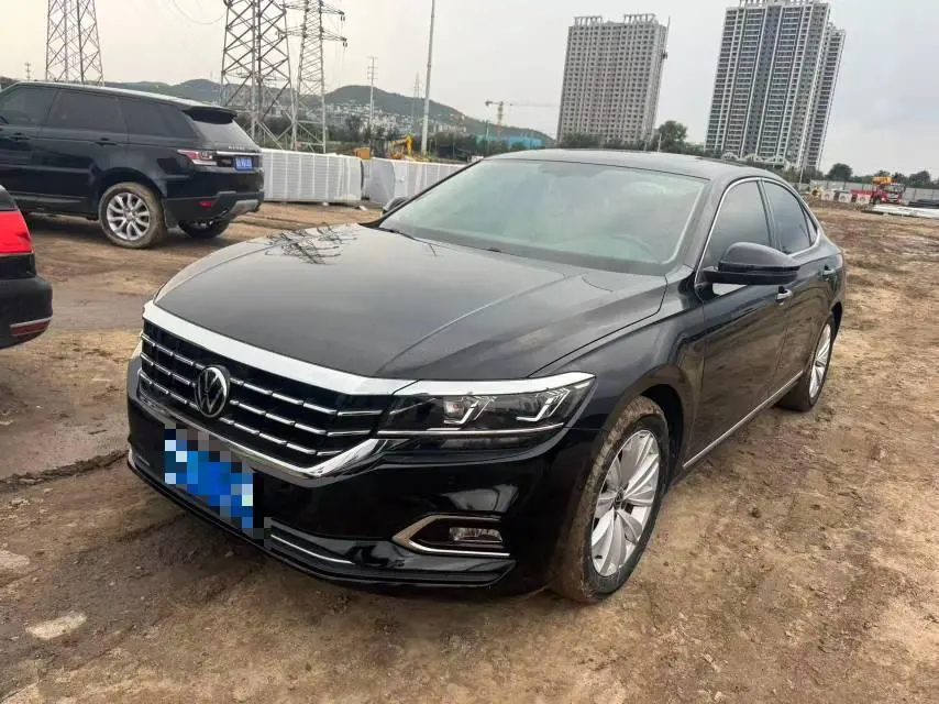 Volkswagen 2020 Passat 2.0TSI 330TSI Elite Edition Automatic - View 1