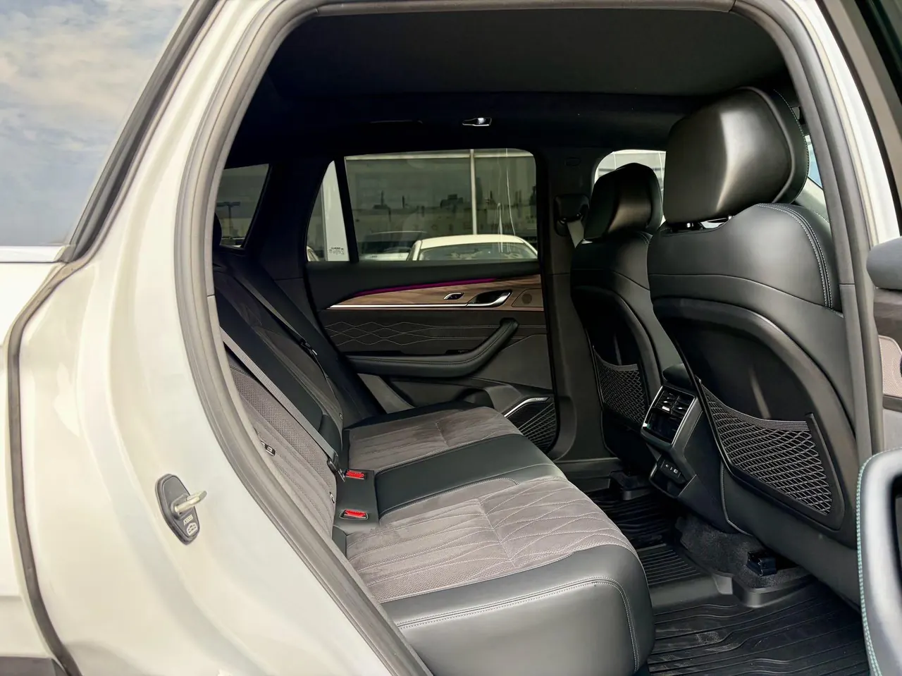 Geely 2025 XingyueL (Monjaro) 2.0TD Oriental Yao Star-Gazing Edition Automatic Transmission 5