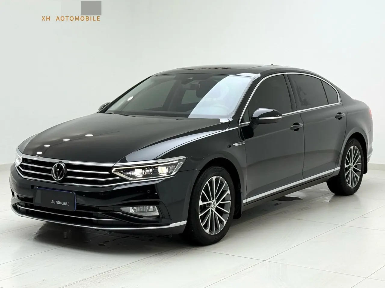 Volkswagen 2020 Magotan 2.0TSI 380TSI Luxury Automatic - View 1