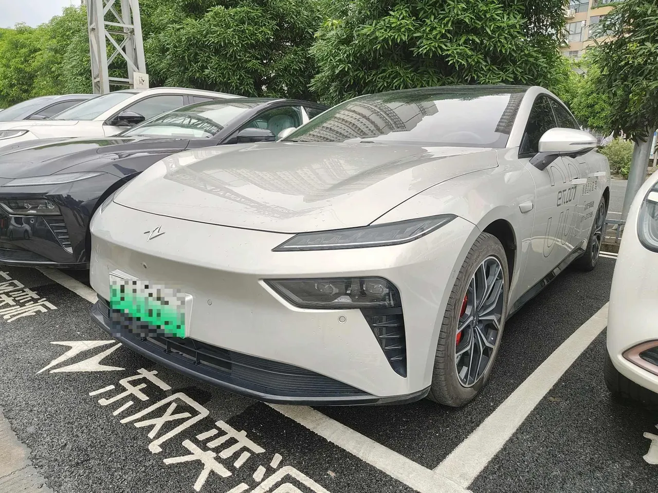Открыть галерею: Yi pai 2025 e π 007 565 4-wheel drive Max pilot version automatic gear