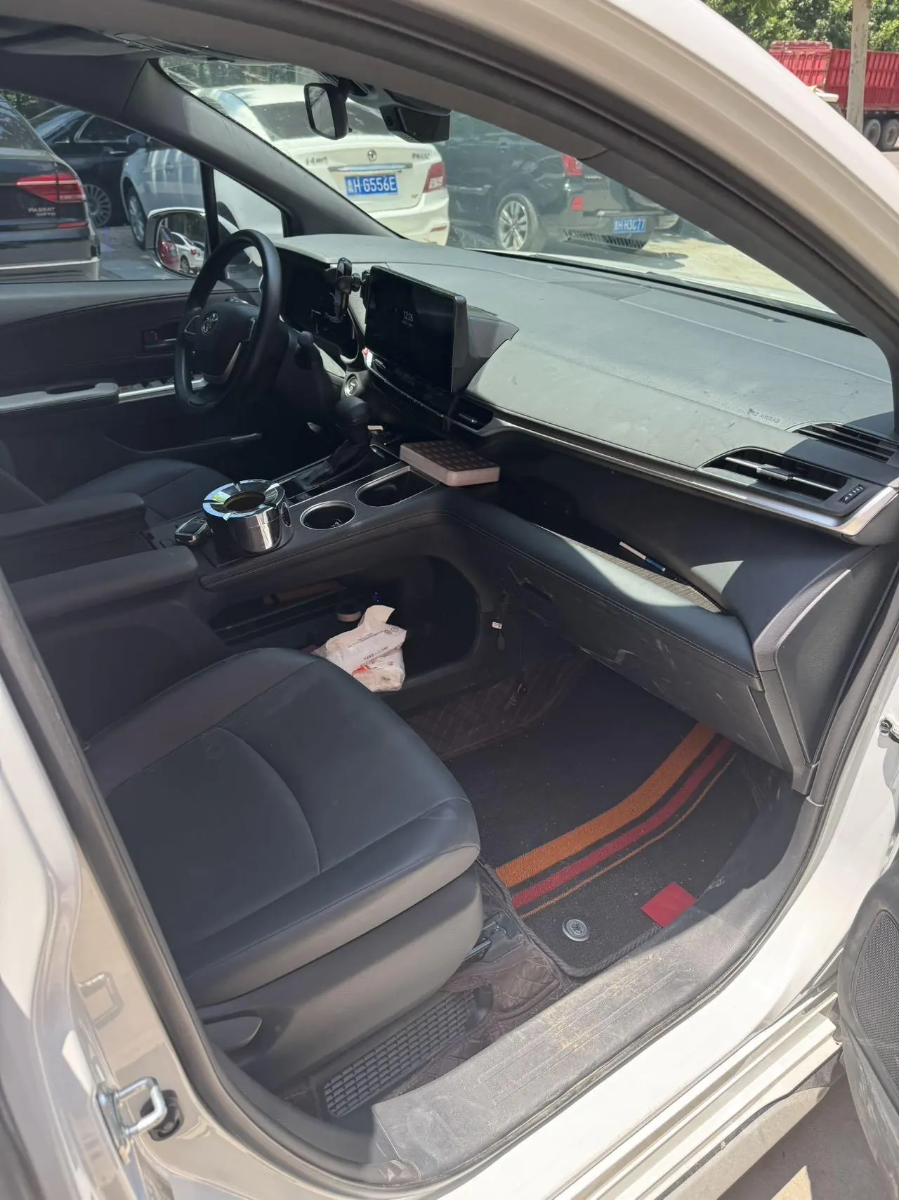 Toyota 2024 Grevia HYBRID 2.5 Stepless Comfort Edition Automatic Transmission 4