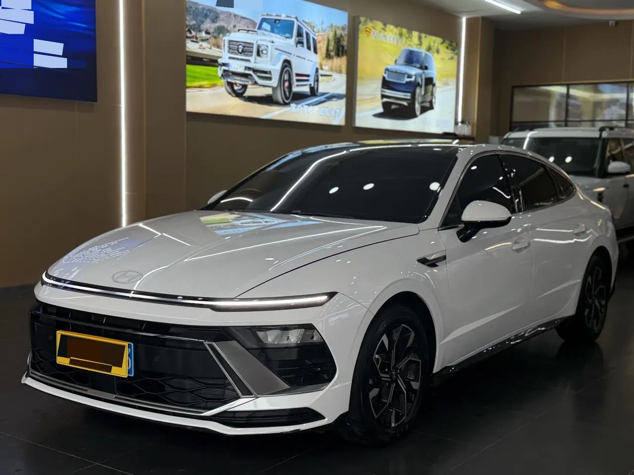 Open image lightbox: Hyundai 2024 11th Sonata 1.5T Pro Automatic Gear