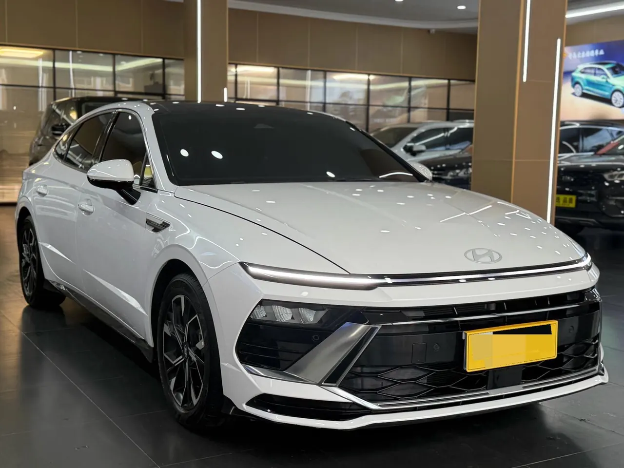 Hyundai 2024 11th Sonata 1.5T Pro Automatic Gear 3