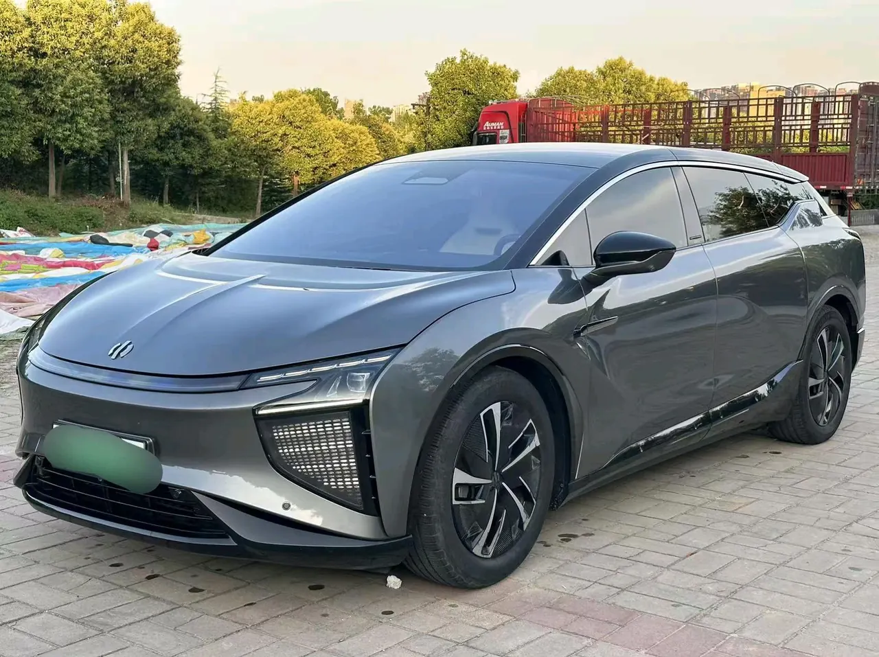 Open image lightbox: HiPhi 2022 HiPhi X Zhiyuan Edition 6-seat Long Endurance Edition Automatic Gear