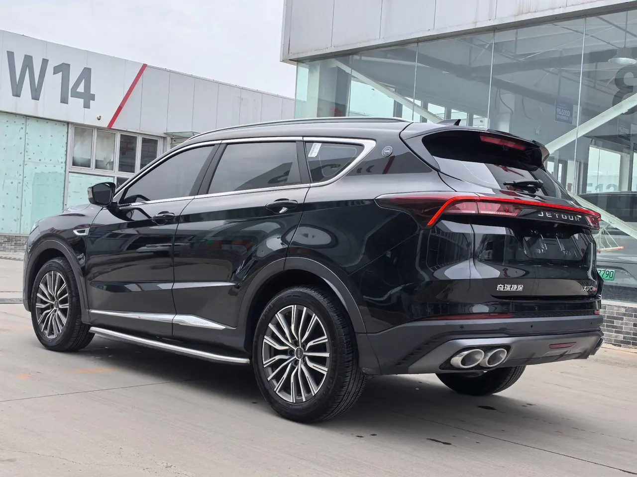 Jetour 2023 X70 PLUS 1.5T Brave PLUS5 Automatic Gear 10