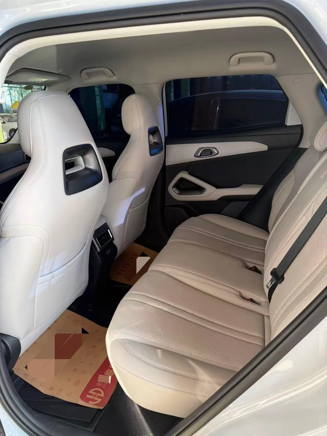 BYD 2025 Yuan UP 301KM Pilot Automatic Gear 4