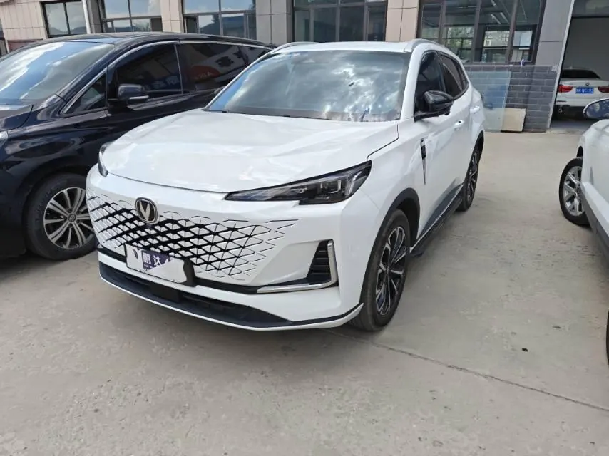 Open image lightbox: ChangAn 2025 CS55 PLUS PHEV 1.5 Stepless Smart New Blue Whale 125km Super Edition Automatic Gear