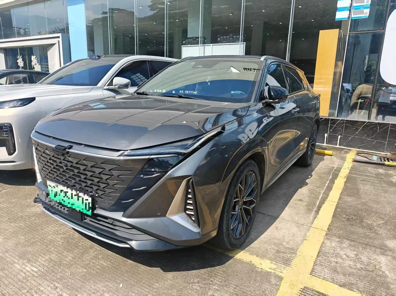 Открыть галерею: Auchan 2023 Z6 iDD 1.5T Three Clutch 150KM Flagship PLUS Smart Parking Edition Automatic