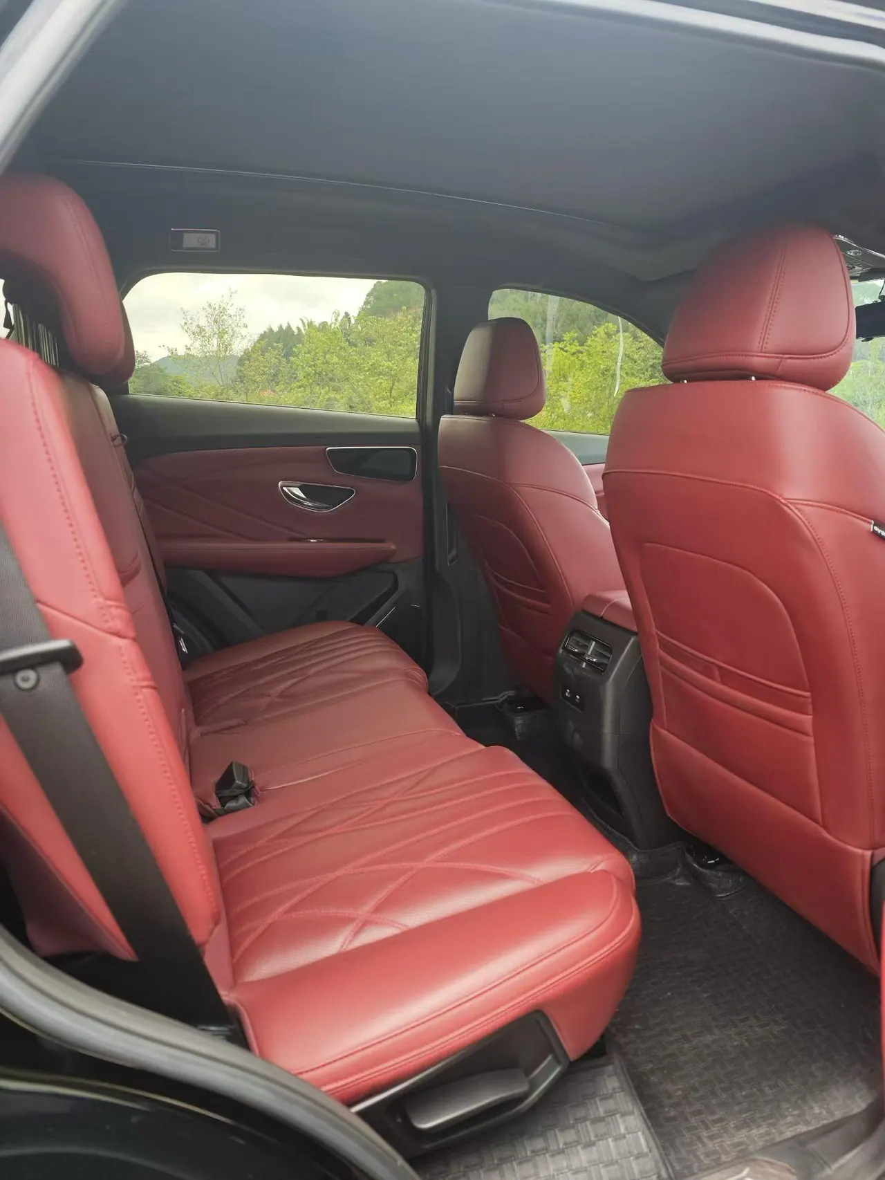 Jetour 2025 X70 PLUS 1.5T Deluxe Surging Edition 7-seat Automatic Gear 5