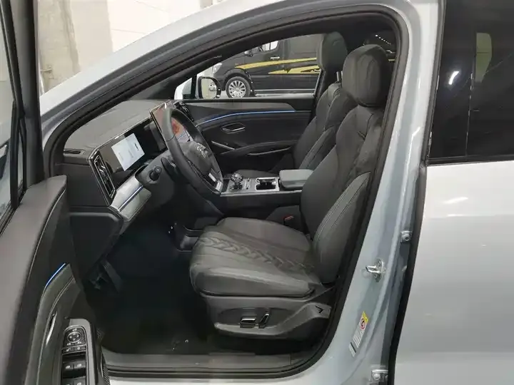 Song L DM-i 2025 Smart Driving Edition 112km Exceed 10