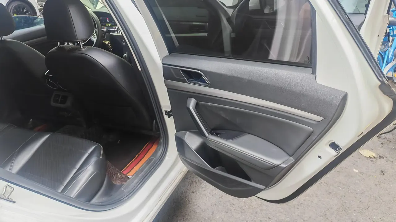 Volkswagen 2021 Lavida 1.5 Comfort Edition Automatic Gear 5