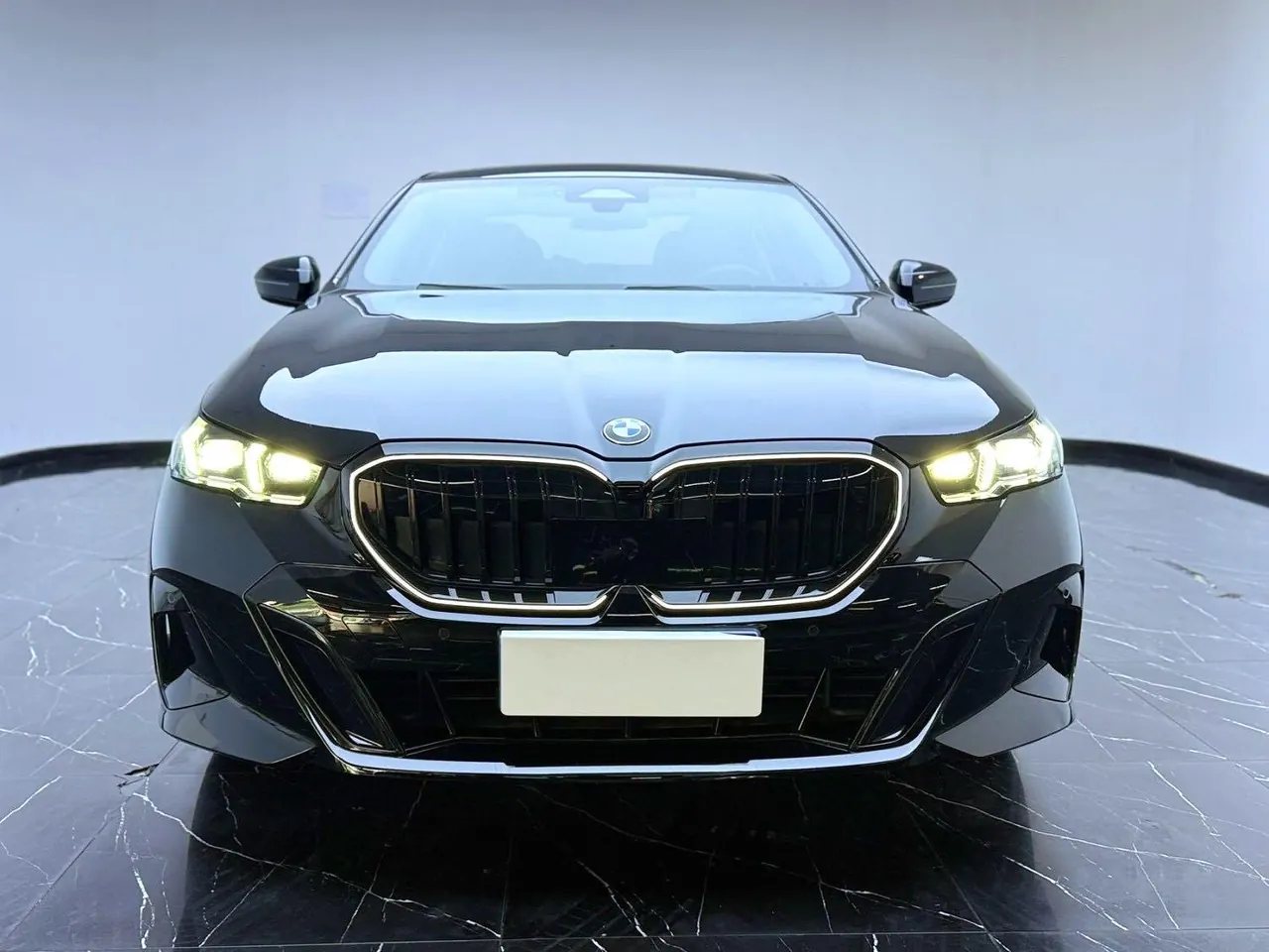 BMW 5 Series 2024 model 530Li 48V 2.0T Leading Edition M Sport Package Automatic 2