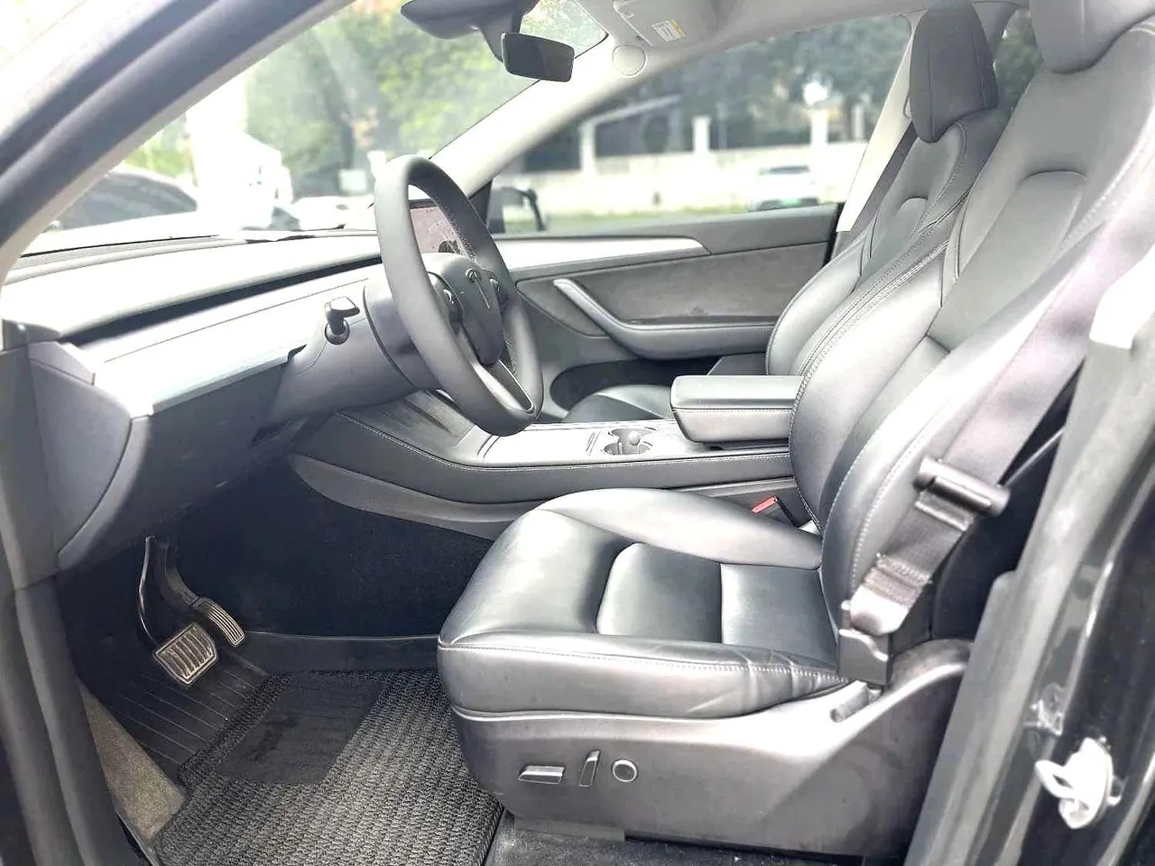 Tesla 2024 Model Y rear-wheel drive version automatic transmission 4