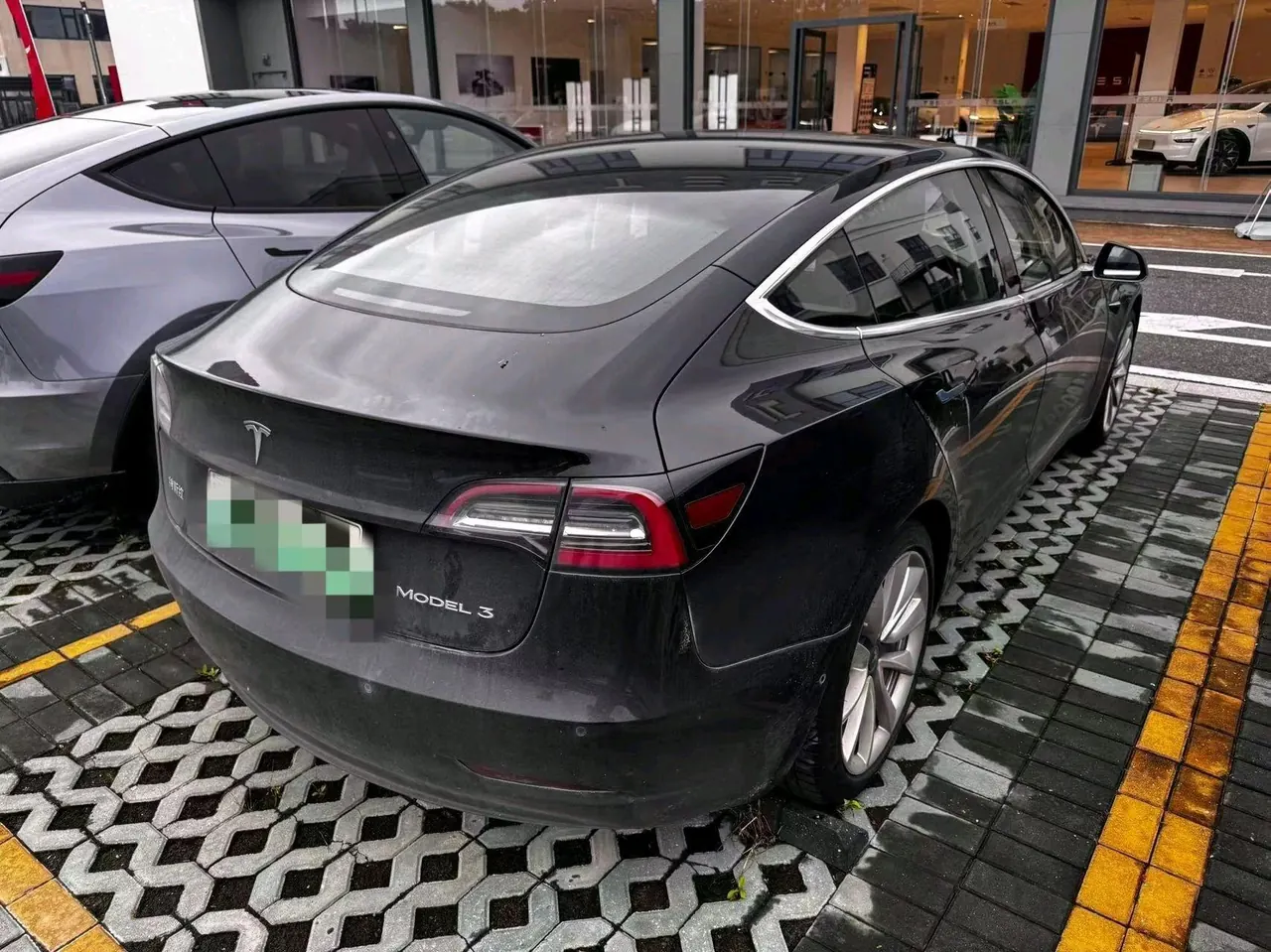 Tesla 2023 Model 3 Rejuvenation Edition Rear Wheel Drive Automatic Transmission 2