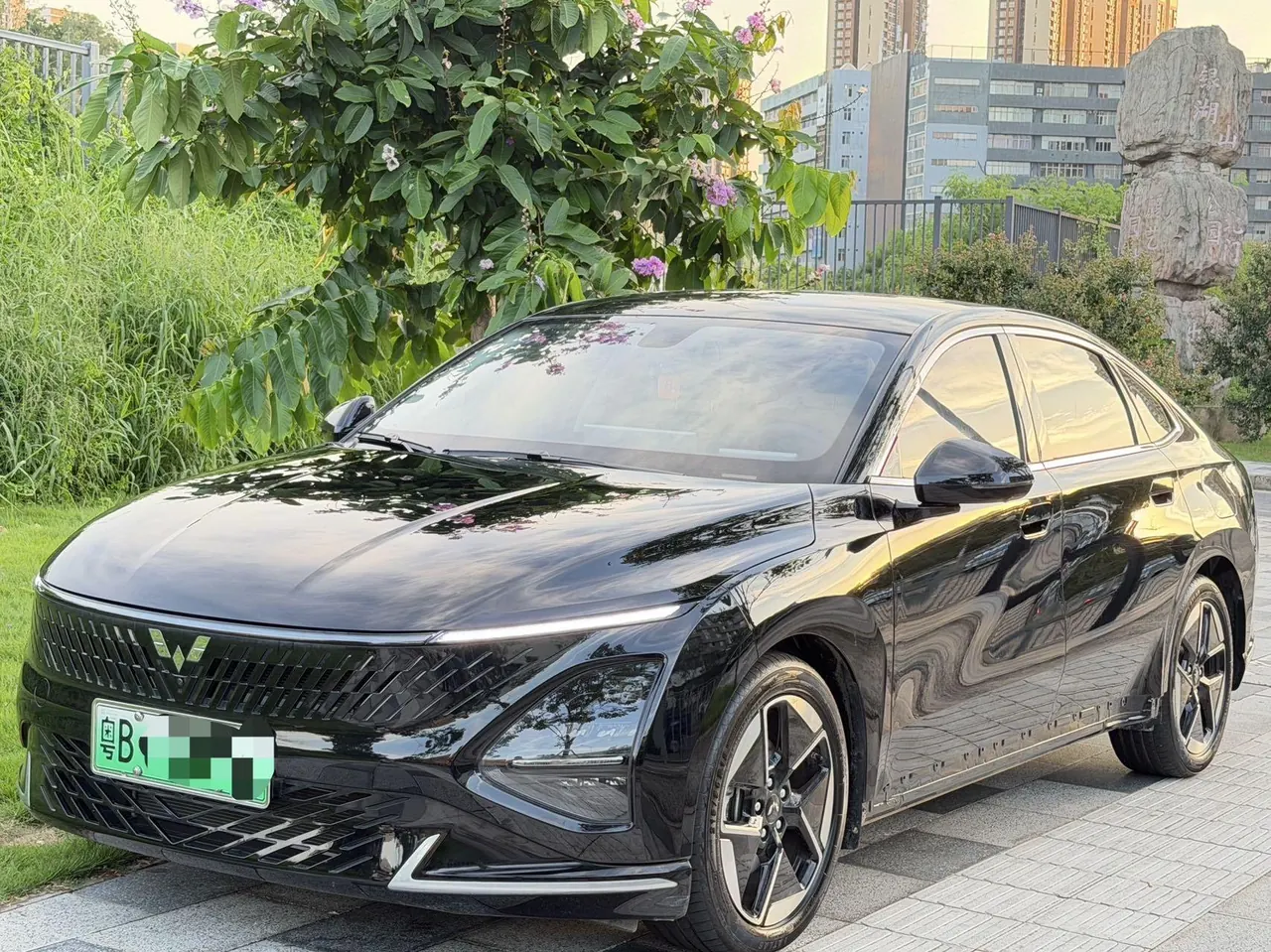 Open image lightbox: WuLing 2023 Starlight 1.5 150 Advanced Edition Automatic Gear