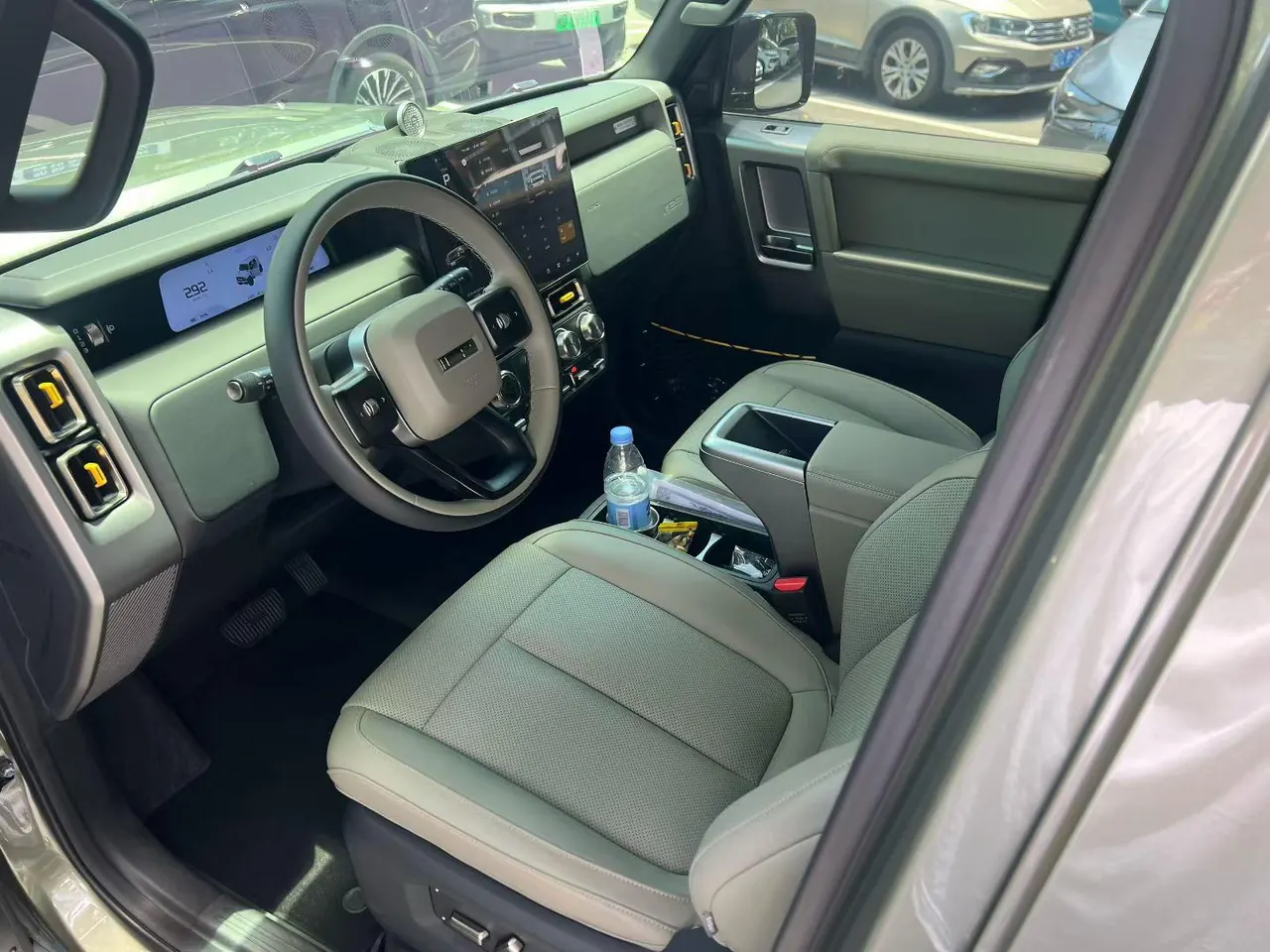 ICAR 2025 iCAR V 23 501 4-wheel drive high-end intelligent driving version automatic gear 3