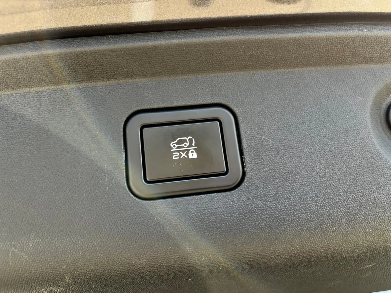 ChangAn 2025 CS75 PLUS 1.5T New Blue Whale Prestige Automatic 10