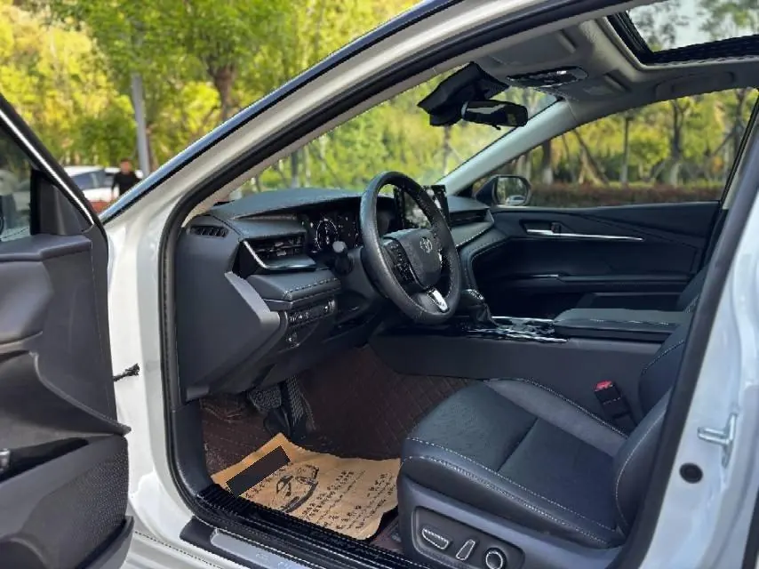 Toyota 2024 Camry 2.0GVP Stepless Deluxe Edition Automatic Transmission 4