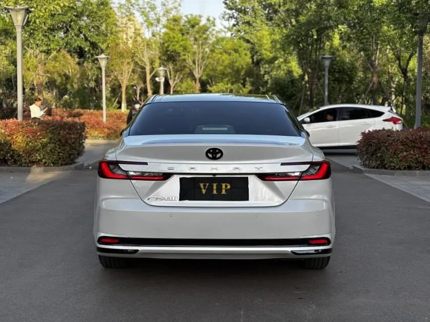 Toyota 2024 Camry 2.0GVP Stepless Deluxe Edition Automatic Transmission 8