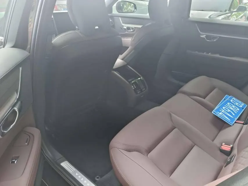 Volvo 2026 S90 48V 2.0T B5 Zhiyi Deluxe Edition Automatic Gear 5
