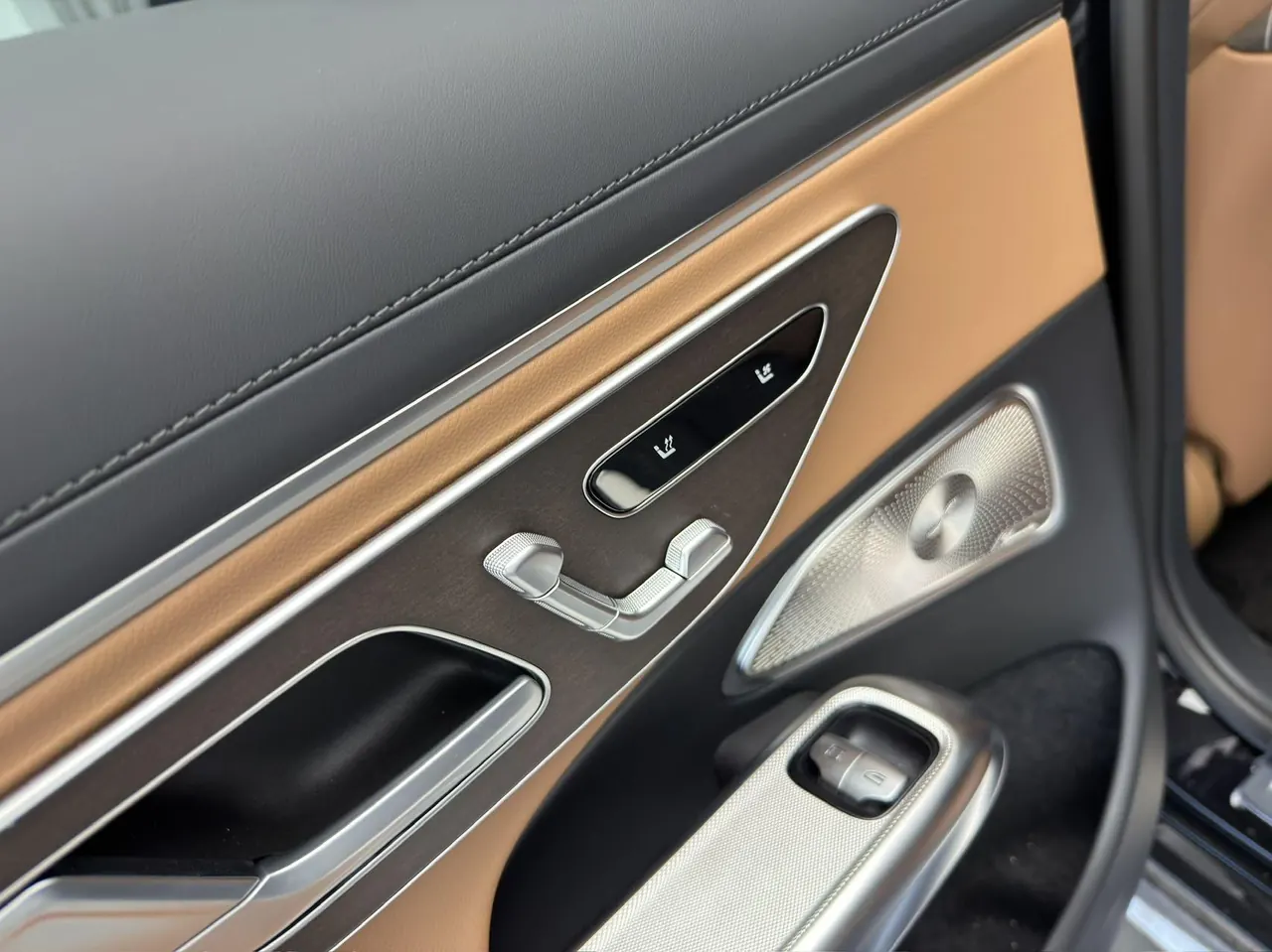 Mercedes Benz E-Class 2026 model E 300 L 48V 2.0T Luxury Edition Automatic 5