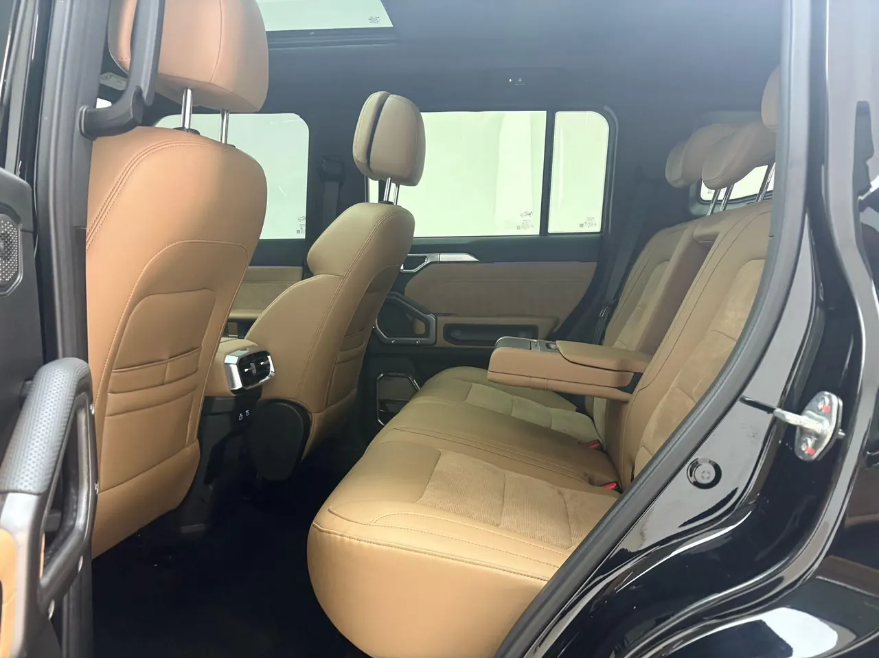 Jetour 2023 Traveler 2.0T Four-wheel Drive Conquer PRO Automatic Gear 4
