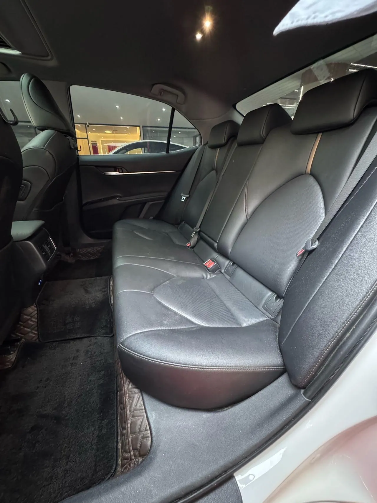 Toyota 2023 Camry 2.0GVP Stepless Leading Edition Automatic Gear 4