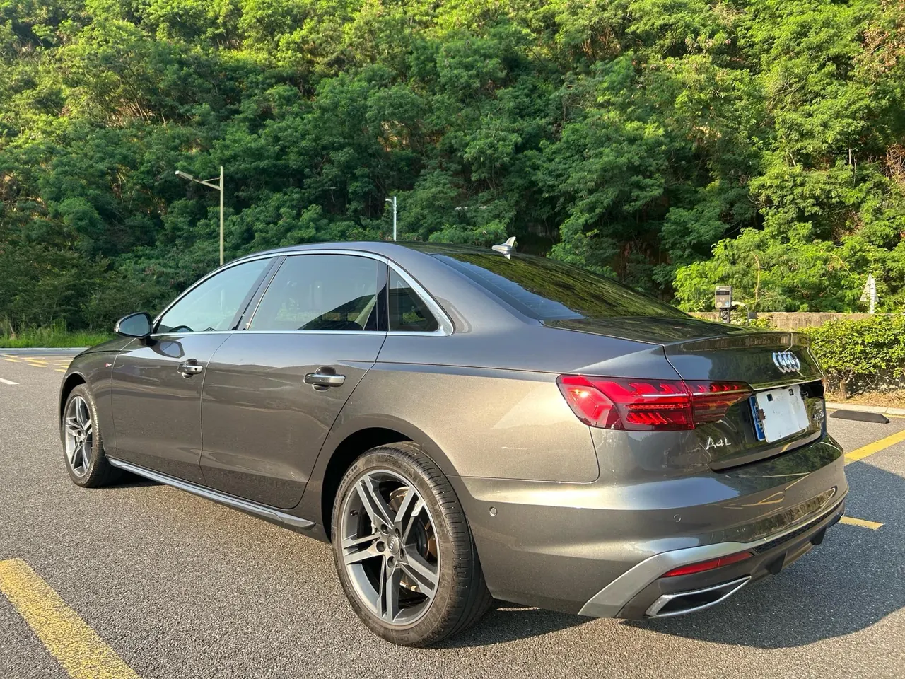 Audi 2020 A4L 2.0TFSI 40TFSI Quattro Deluxe Dynamic Automatic 14