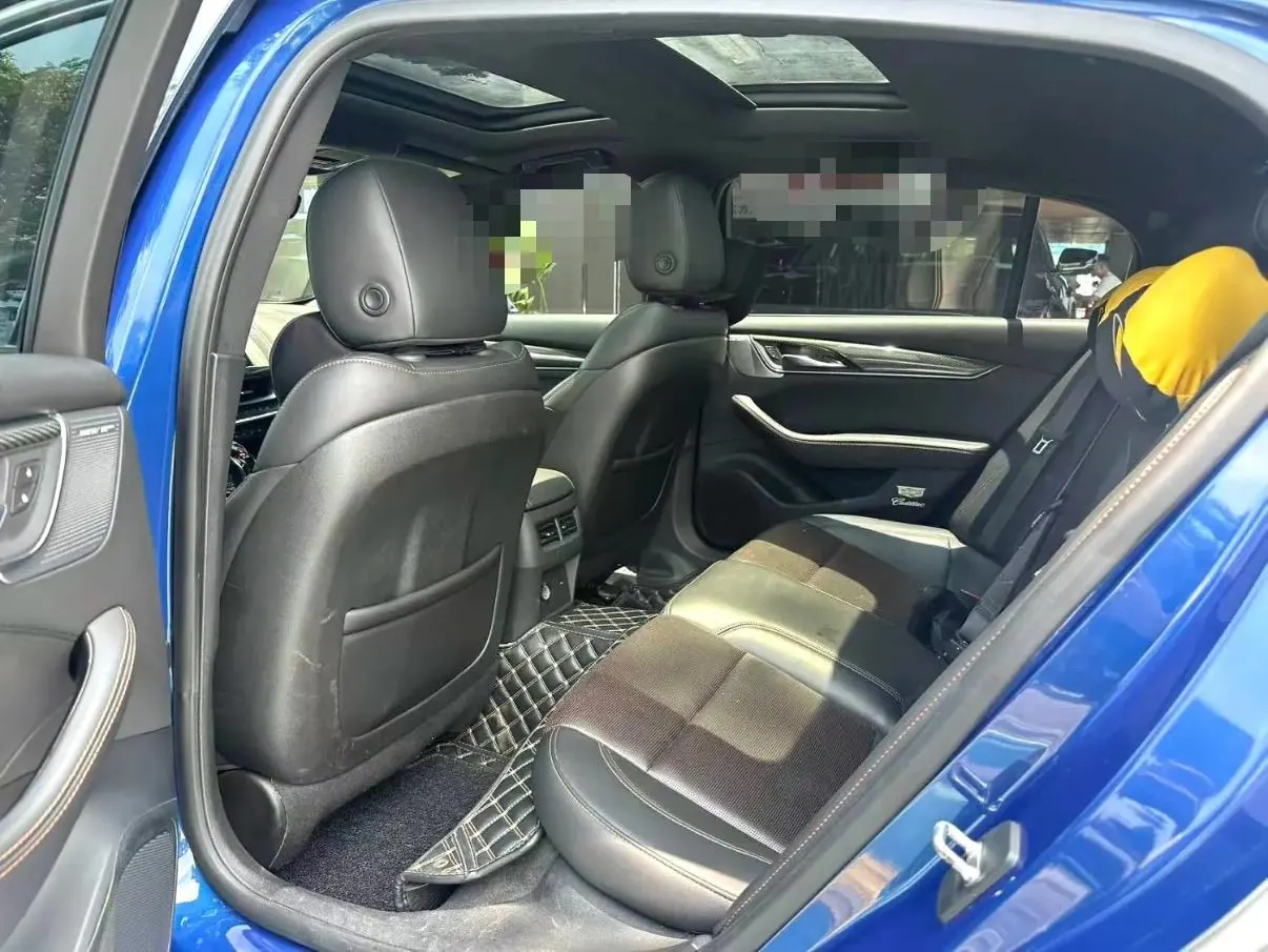 Cadillac 2020 CT5 2.0T 28T Platinum Sports Edition Automatic Gear 4