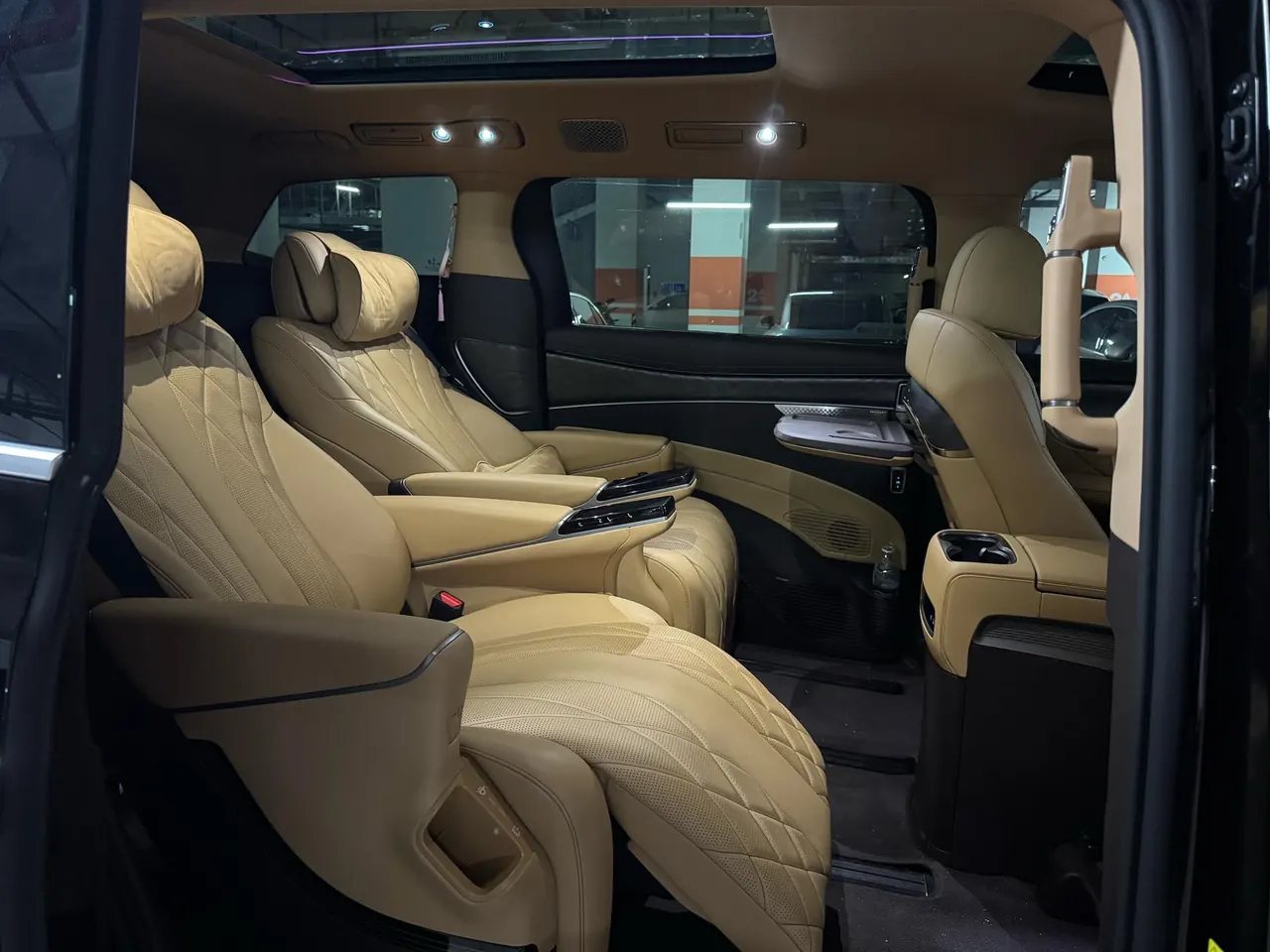 Denza 2025 Denza D9 DM-i 1.5T stepless intelligent driving version 1020 four-wheel drive exclusive automatic transmission 8