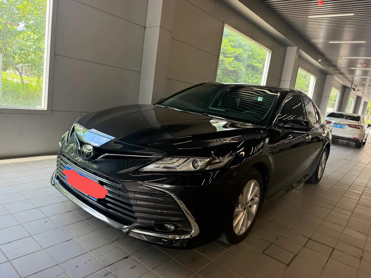 Открыть галерею: Toyota 2021 Camry 2.0G Stepless Deluxe Edition Automatic Gear