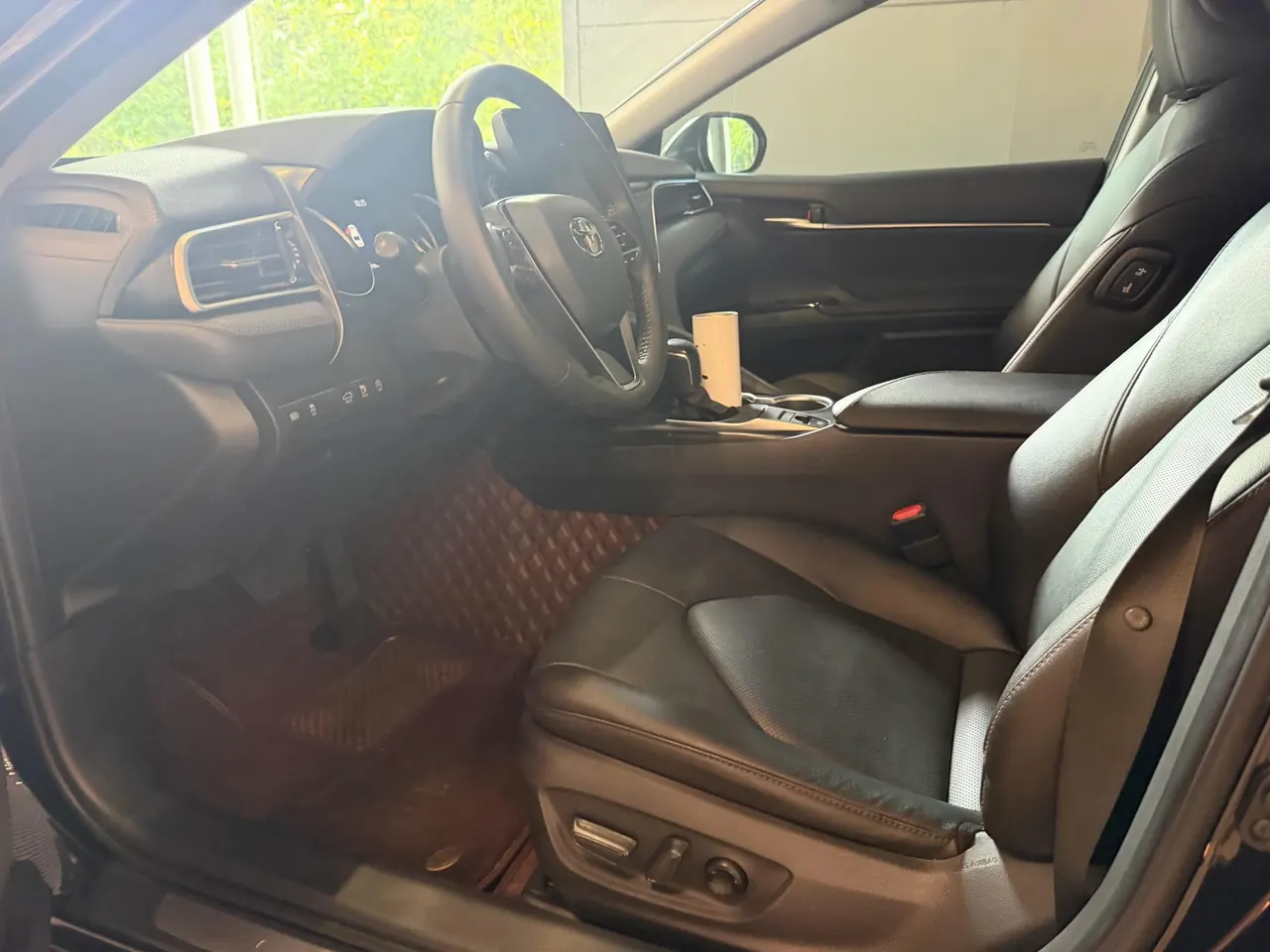 Toyota 2021 Camry 2.0G Stepless Deluxe Edition Automatic Gear 5